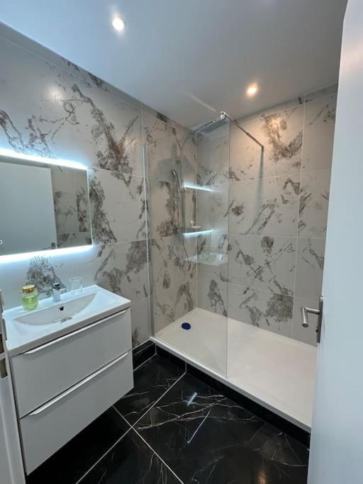 L Appartement Des Parcs Nantais Saint-Herblain Eksteriør billede